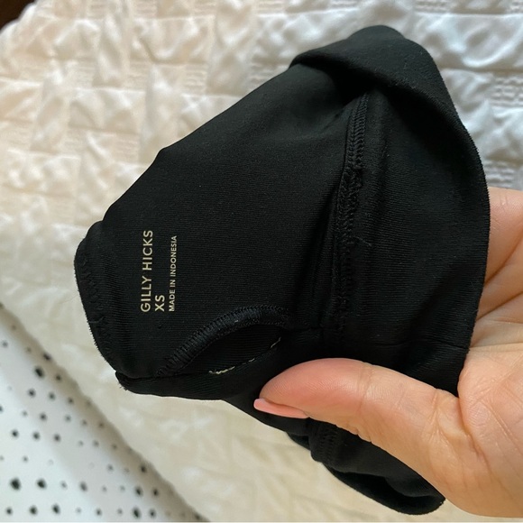 Gilly Hicks Black Activewear sports bra - Picture 4 of 6